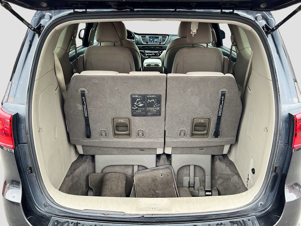 Used 2020 Kia Sedona LX image 25