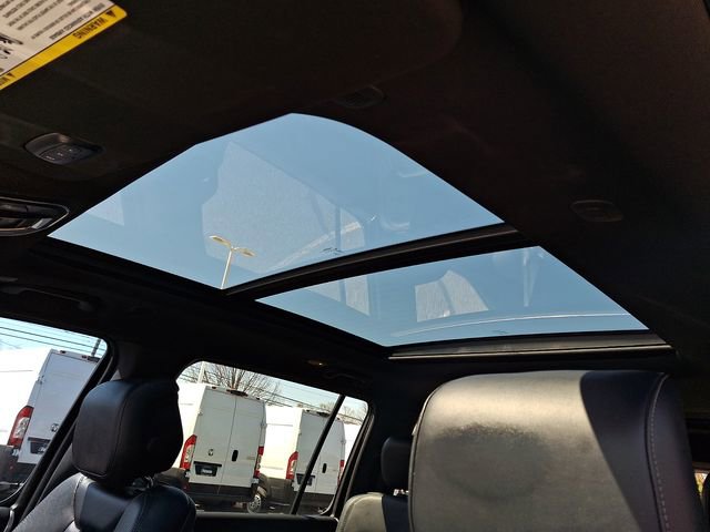 Used 2022 Jeep Wagoneer Series III w/ Premium Group I image 20