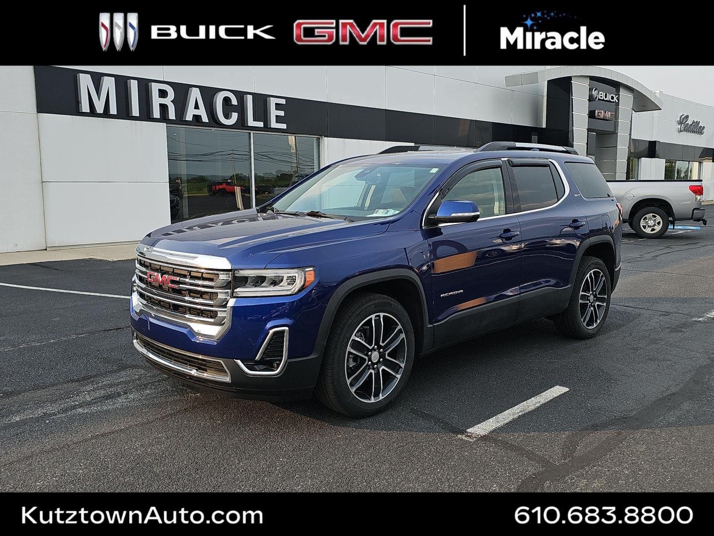 Used 2023 GMC Acadia SLT w/ Preferred Package AWD/4WD image 1