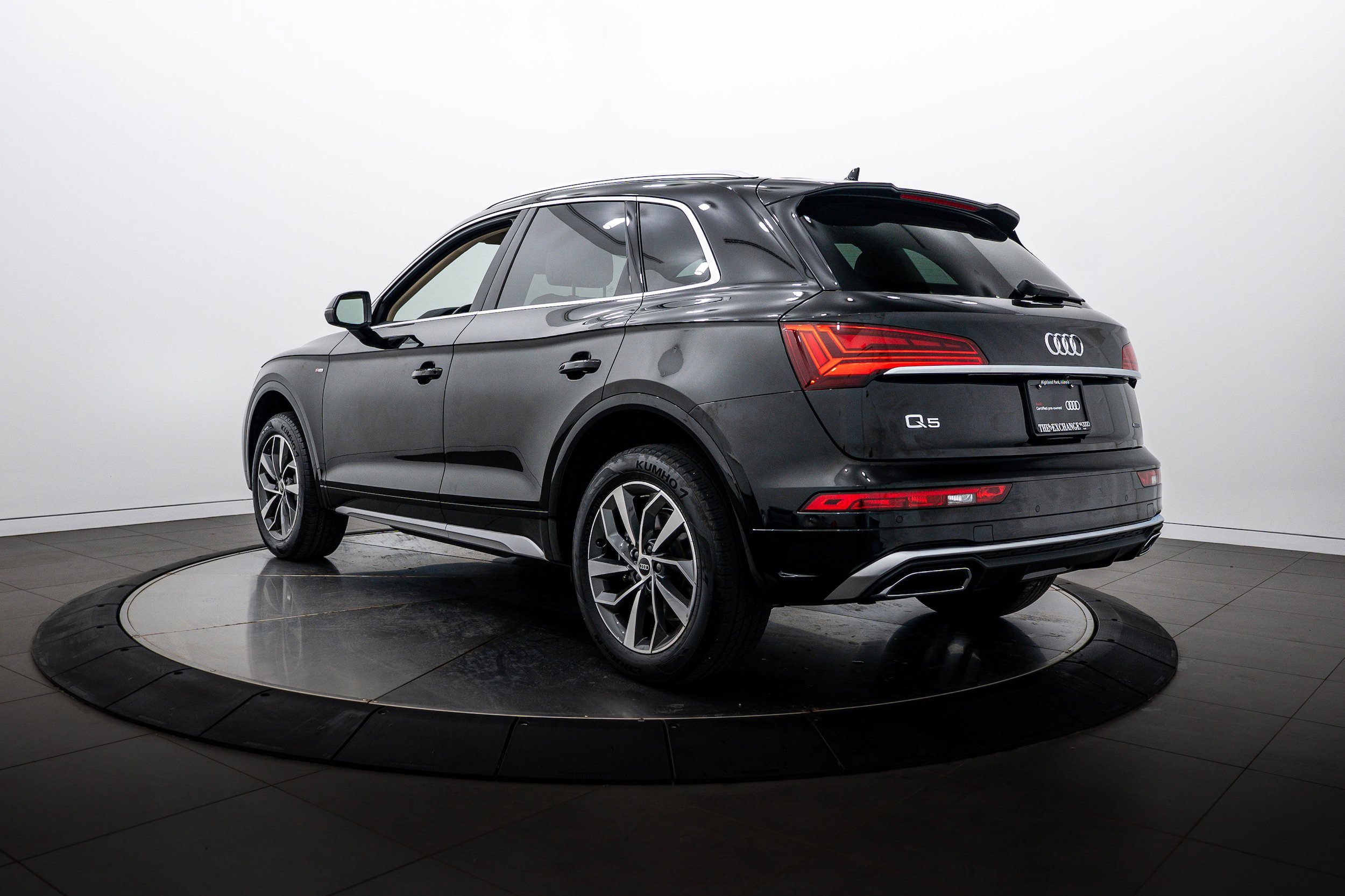 Certified 2023 Audi Q5 2.0T Premium Plus w/ Premium Plus Package AWD/4WD image 4