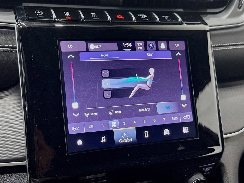 New 2025 Jeep Grand Cherokee L Laredo image 38