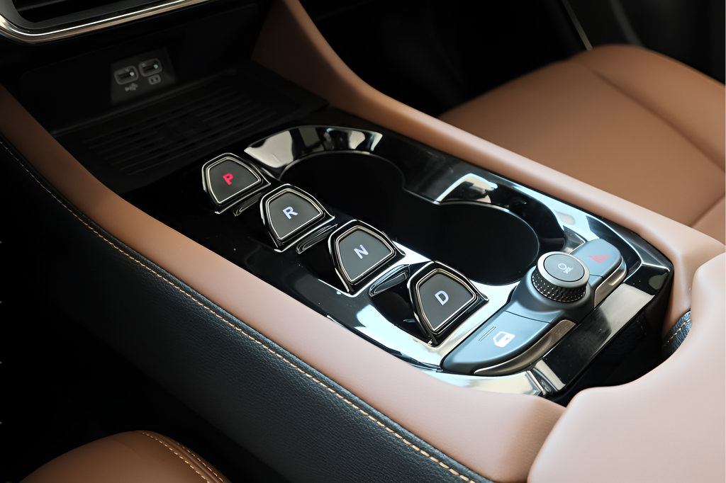 New 2025 VinFast VF 8 Plus AWD/4WD image 11