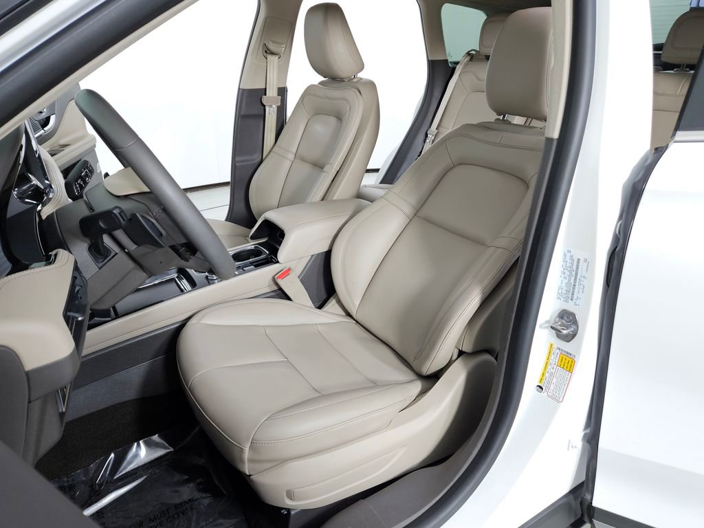 Used 2022 Lincoln Corsair Standard image 21