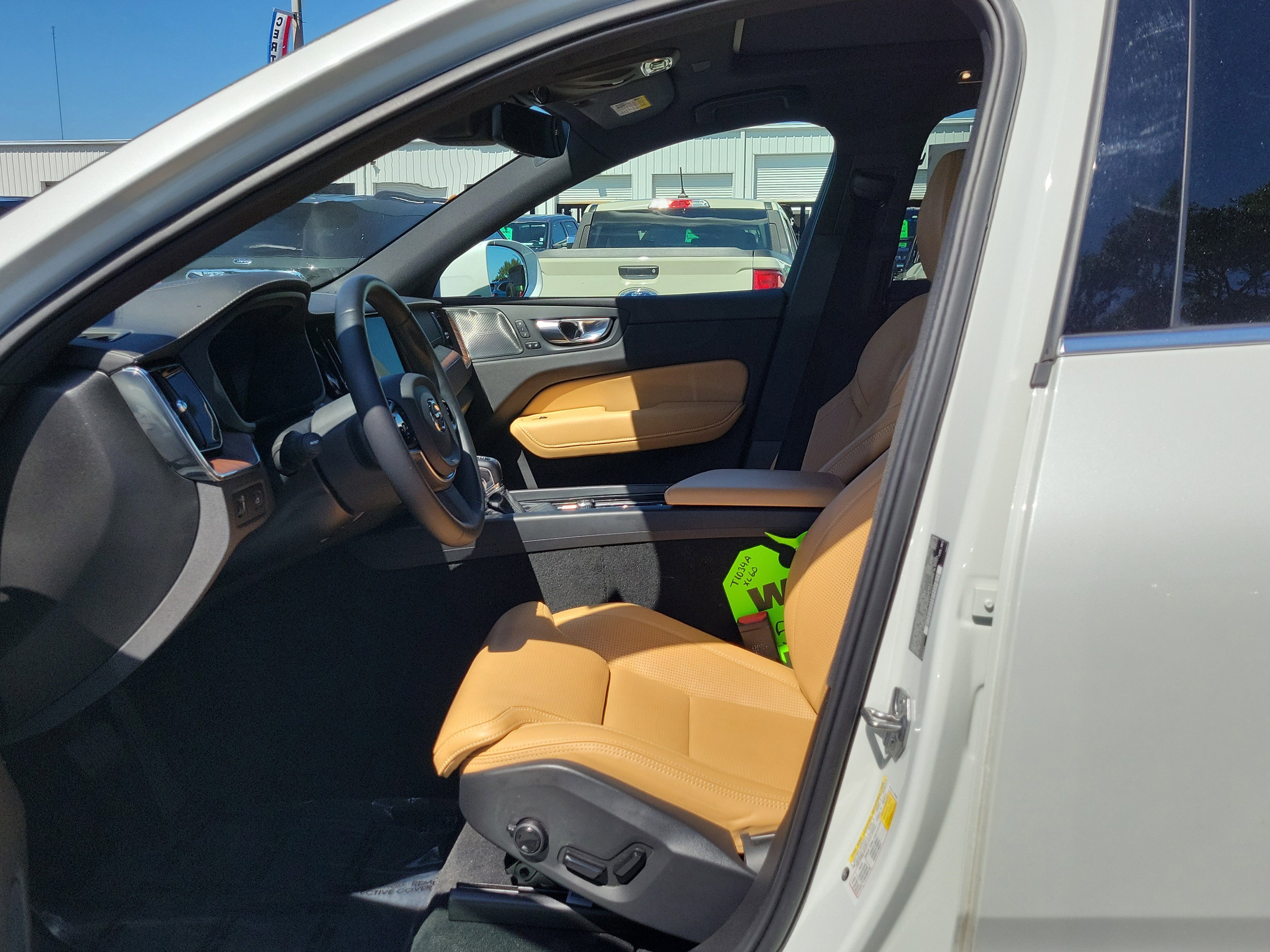 Used 2021 Volvo XC60 T5 Inscription FWD image 22