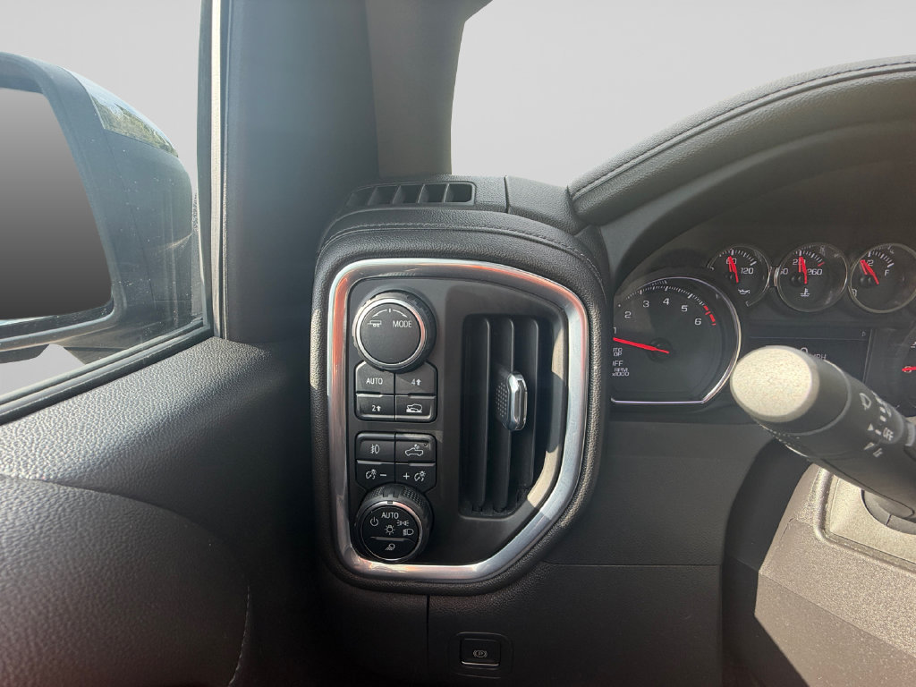 Used 2022 Chevrolet Silverado 1500 LTZ w/ LTZ Convenience Package II AWD/4WD image 23