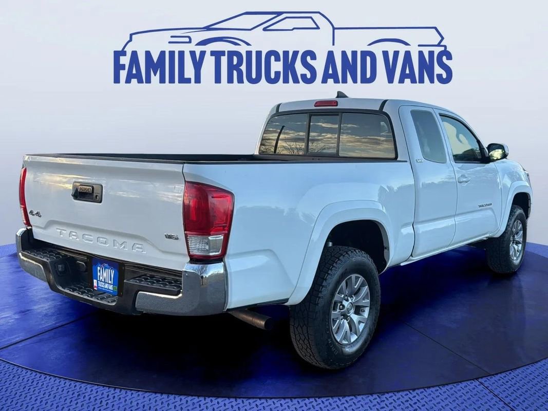 Used 2017 Toyota Tacoma SR5 image 5