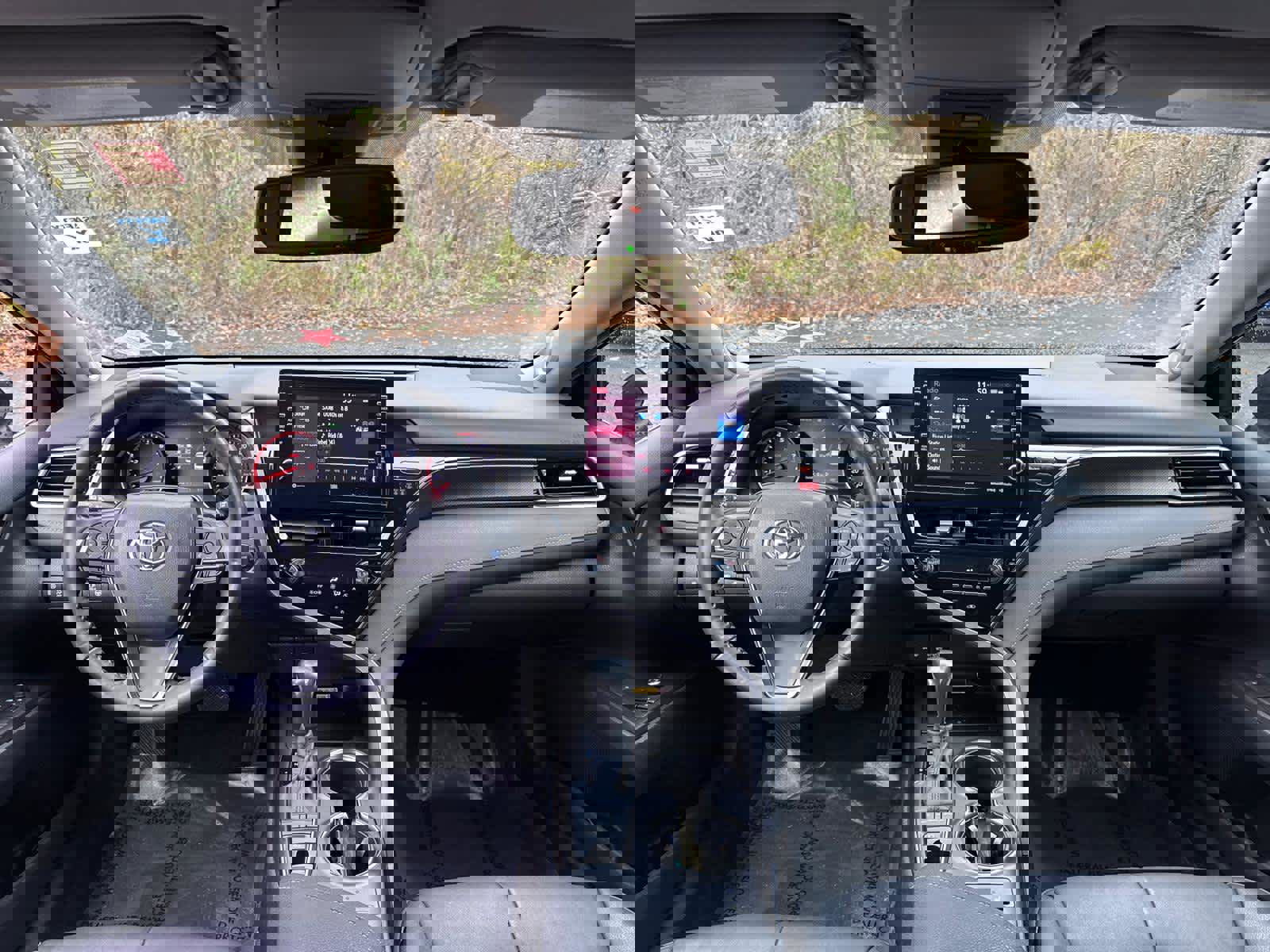 Used 2022 Toyota Camry XSE w/ Navigation Package image 34