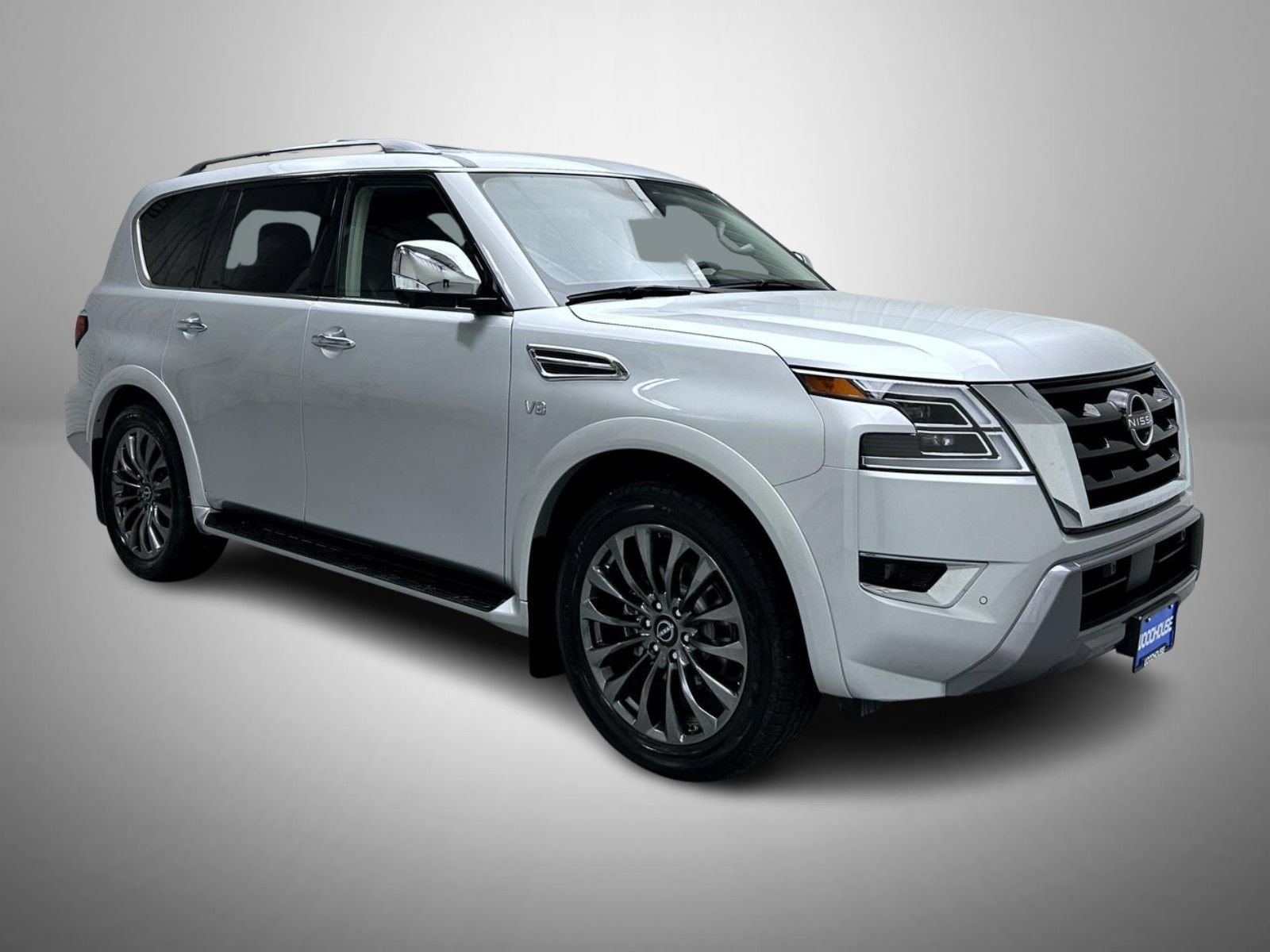Used 2021 Nissan Armada Platinum w/ Captain's Chairs Package AWD/4WD image 3