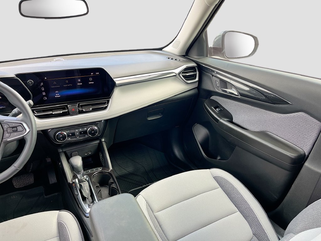 Used 2024 Chevrolet TrailBlazer LT w/ Convenience Package FWD image 22