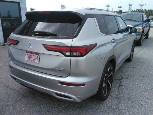 Used 2024 Mitsubishi Outlander SEL AWD/4WD image 2
