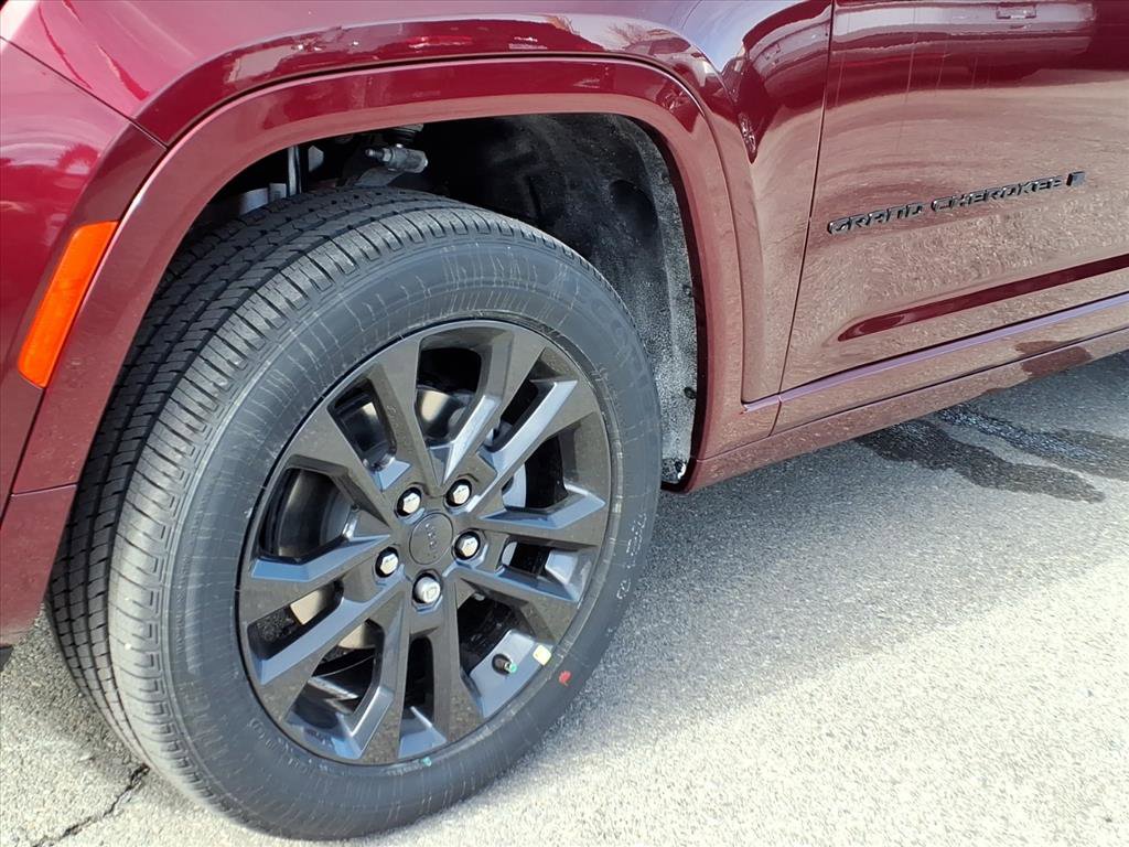 New 2026 Jeep Grand Cherokee Limited Reserve image 10
