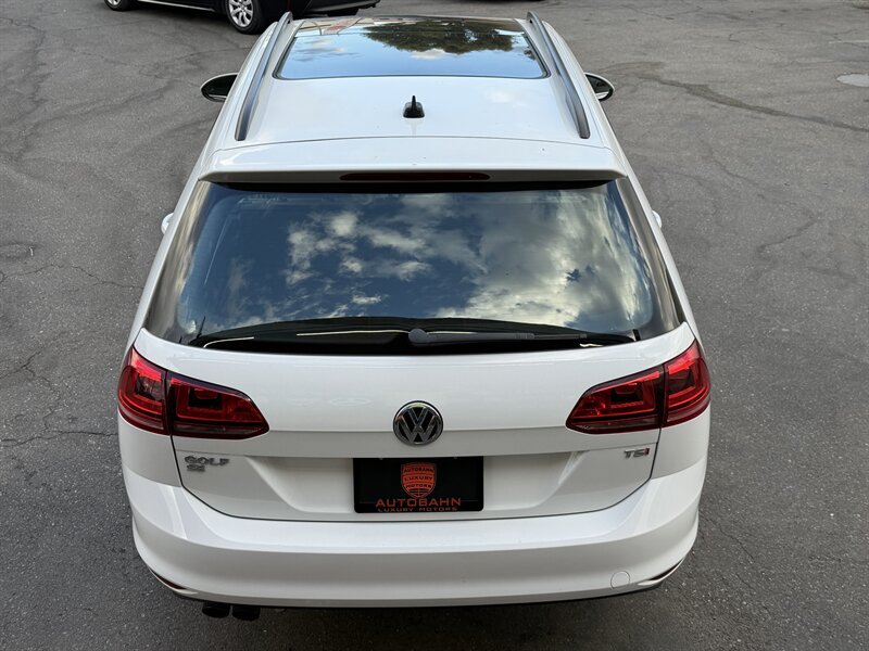 Used 2017 Volkswagen Golf SE FWD image 15