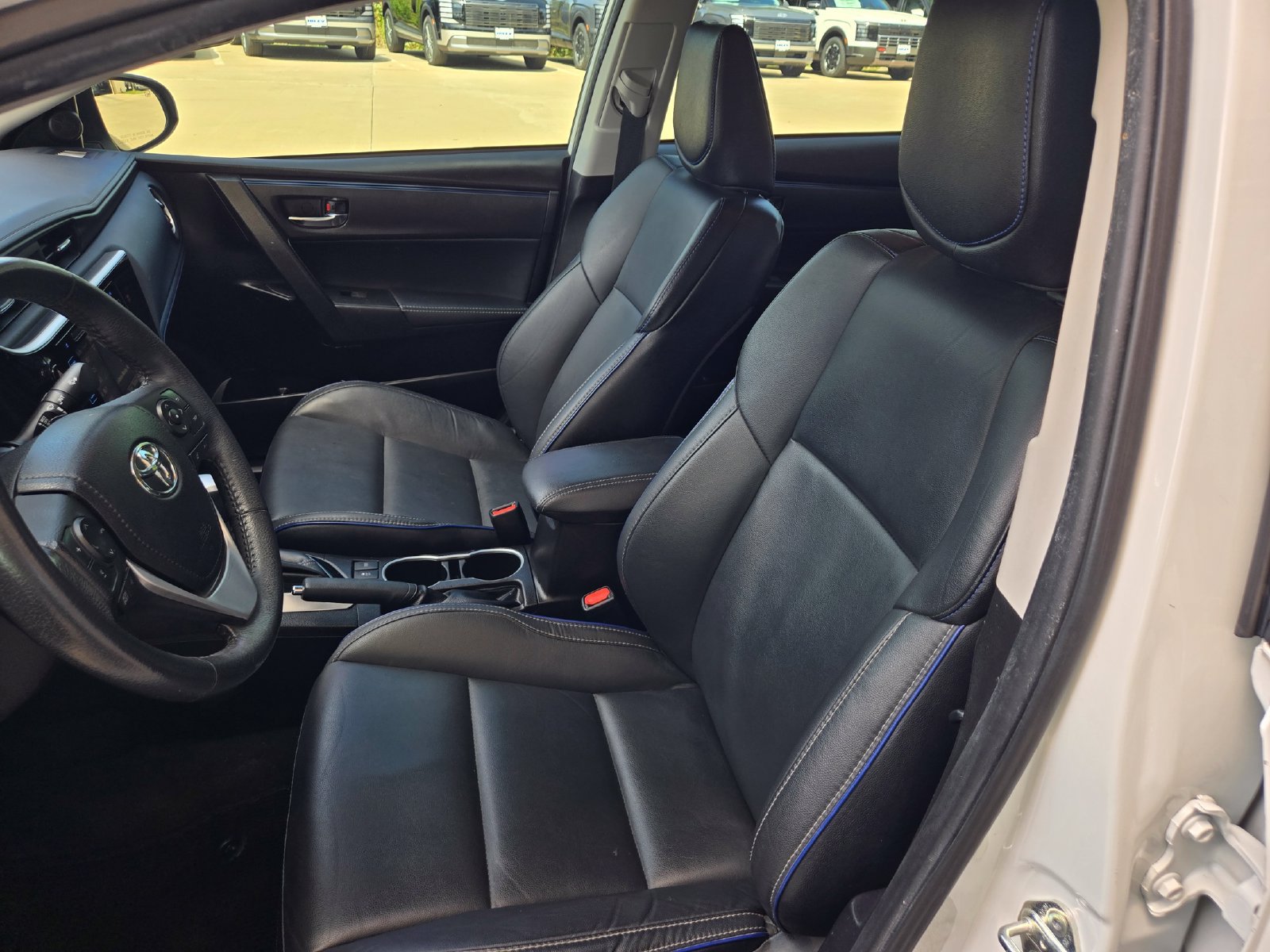 Used 2018 Toyota Corolla XSE FWD image 22