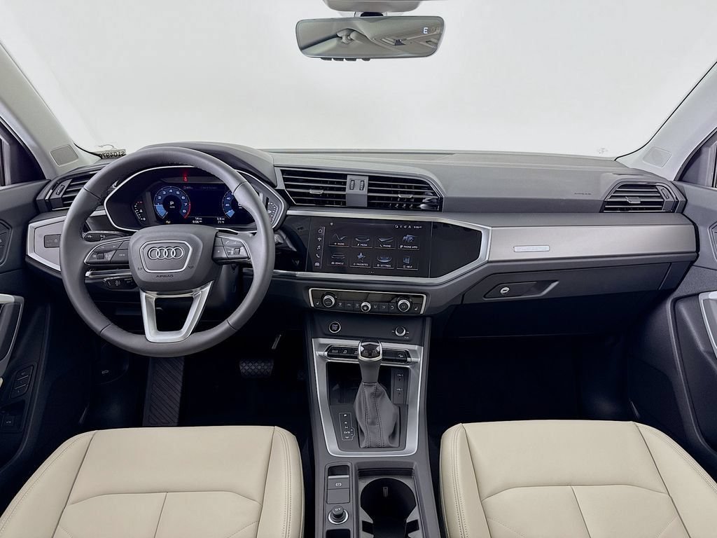 Used 2025 Audi Q3 2.0T Premium w/ Convenience Package AWD/4WD image 9