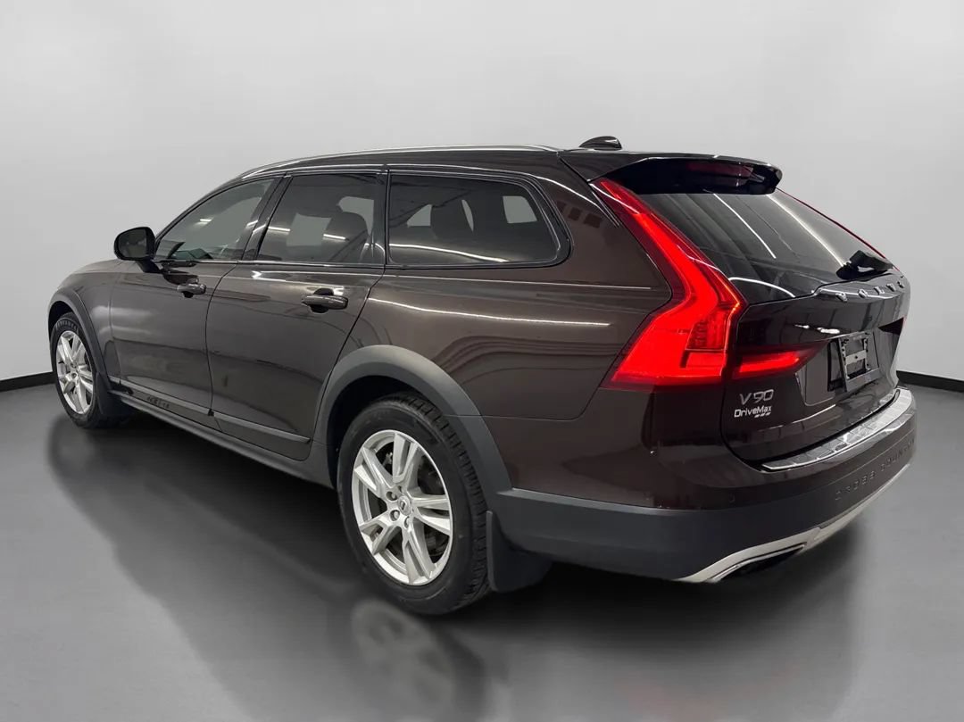 Used 2018 Volvo V90 T5 Cross Country w/ Convenience Package AWD/4WD image 7