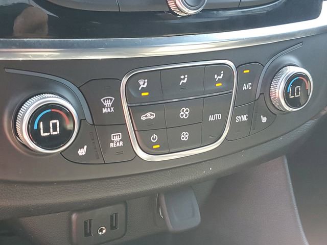 Certified 2023 Chevrolet Traverse LT FWD image 16