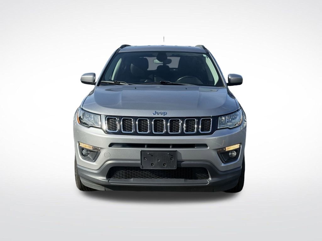Used 2019 Jeep Compass Latitude w/ Cold Weather Group image 3