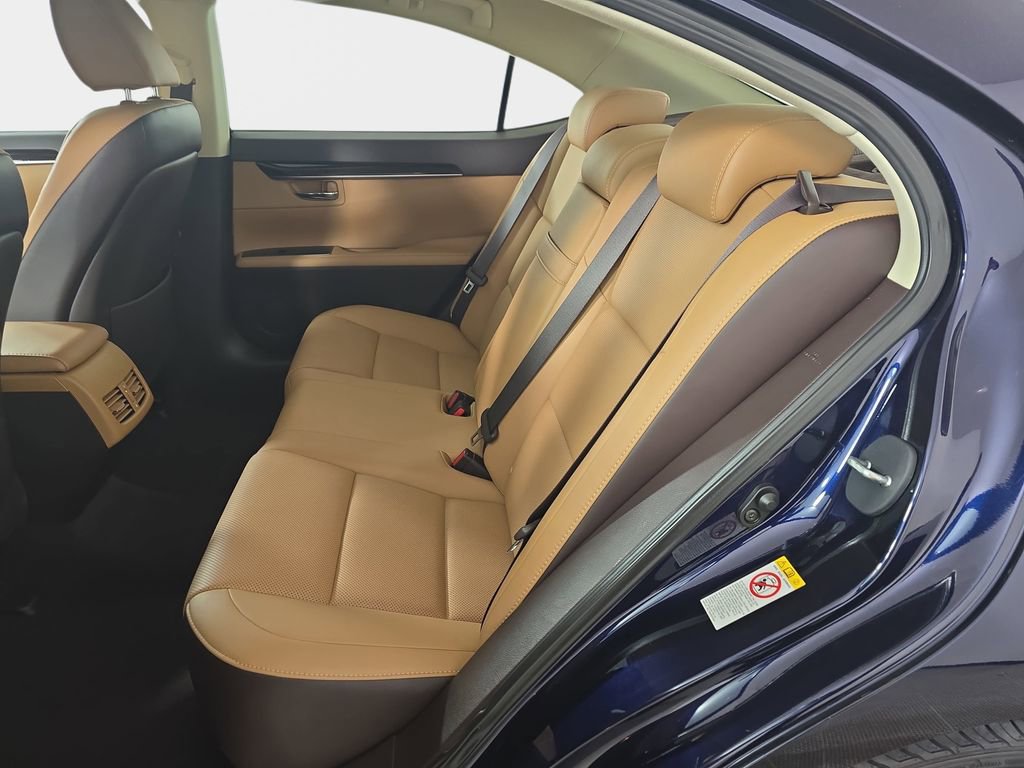 Used 2016 Lexus ES 350 w/ Navigation System Package FWD image 16