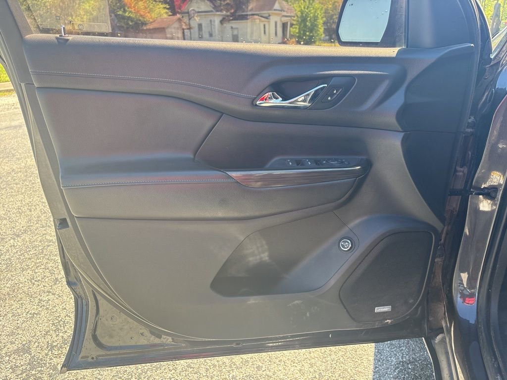 Used 2019 GMC Acadia SLT FWD image 13