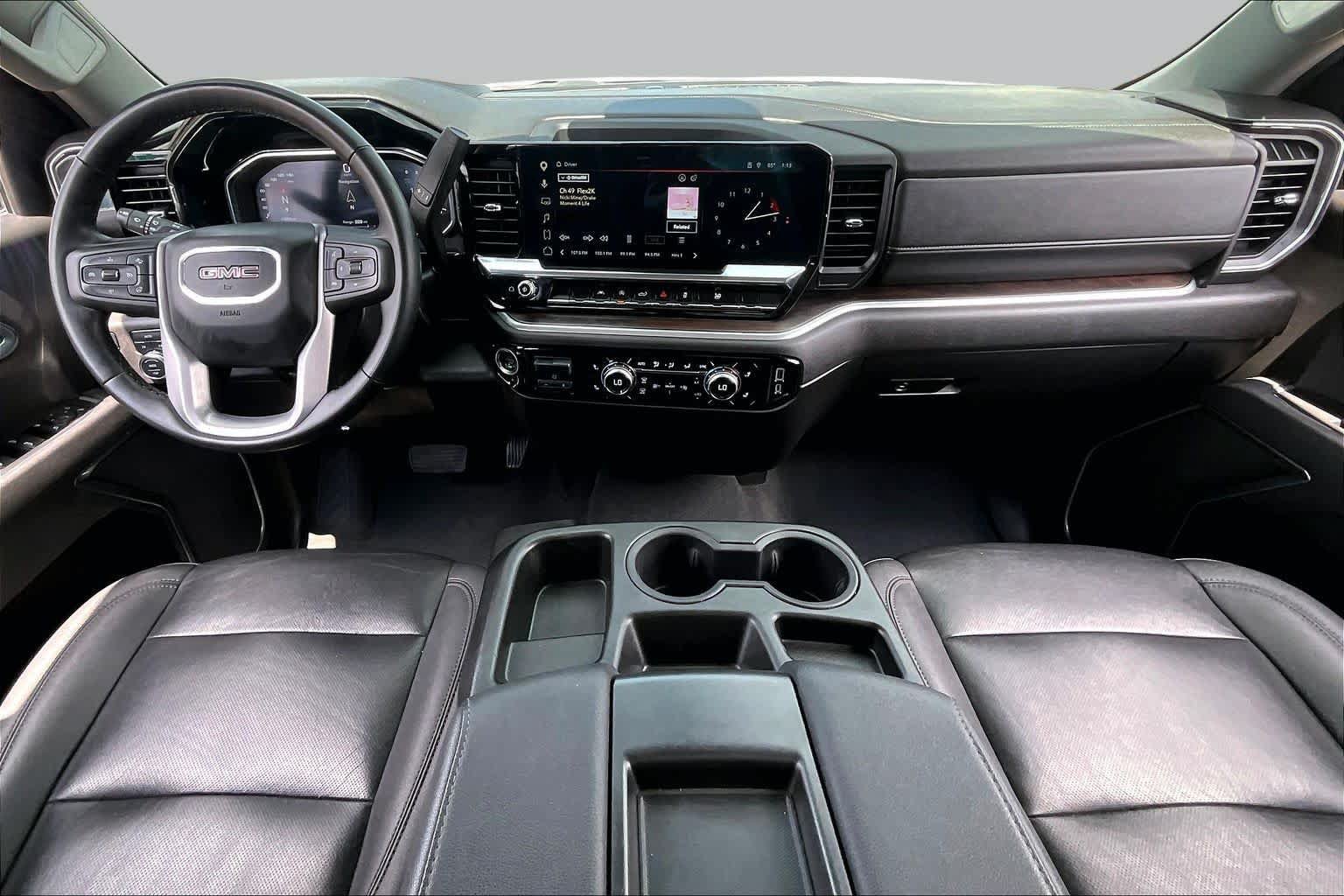 Used 2025 GMC Sierra 1500 SLT AWD/4WD image 16