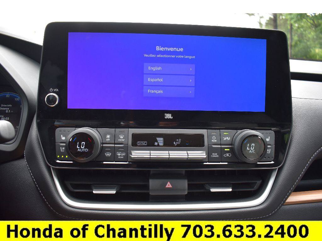 Used 2025 Toyota Grand Highlander AWD image 14