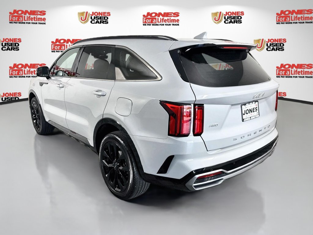 Used 2022 Kia Sorento SX AWD/4WD image 2