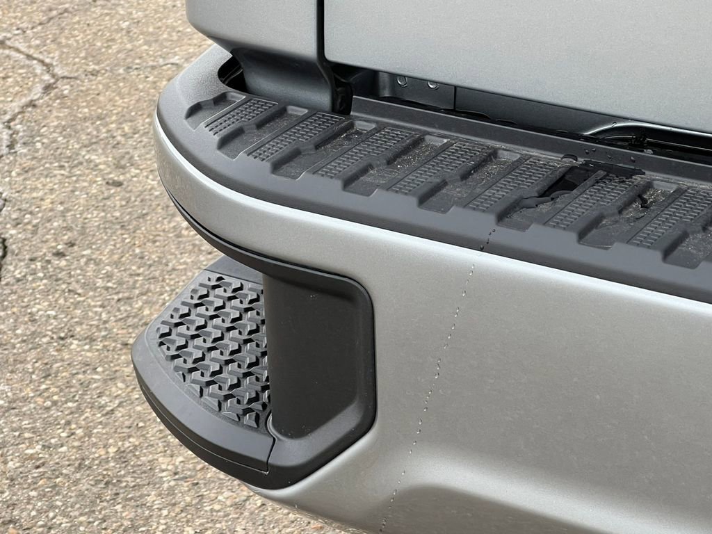 New 2026 GMC Sierra 1500 Elevation image 10