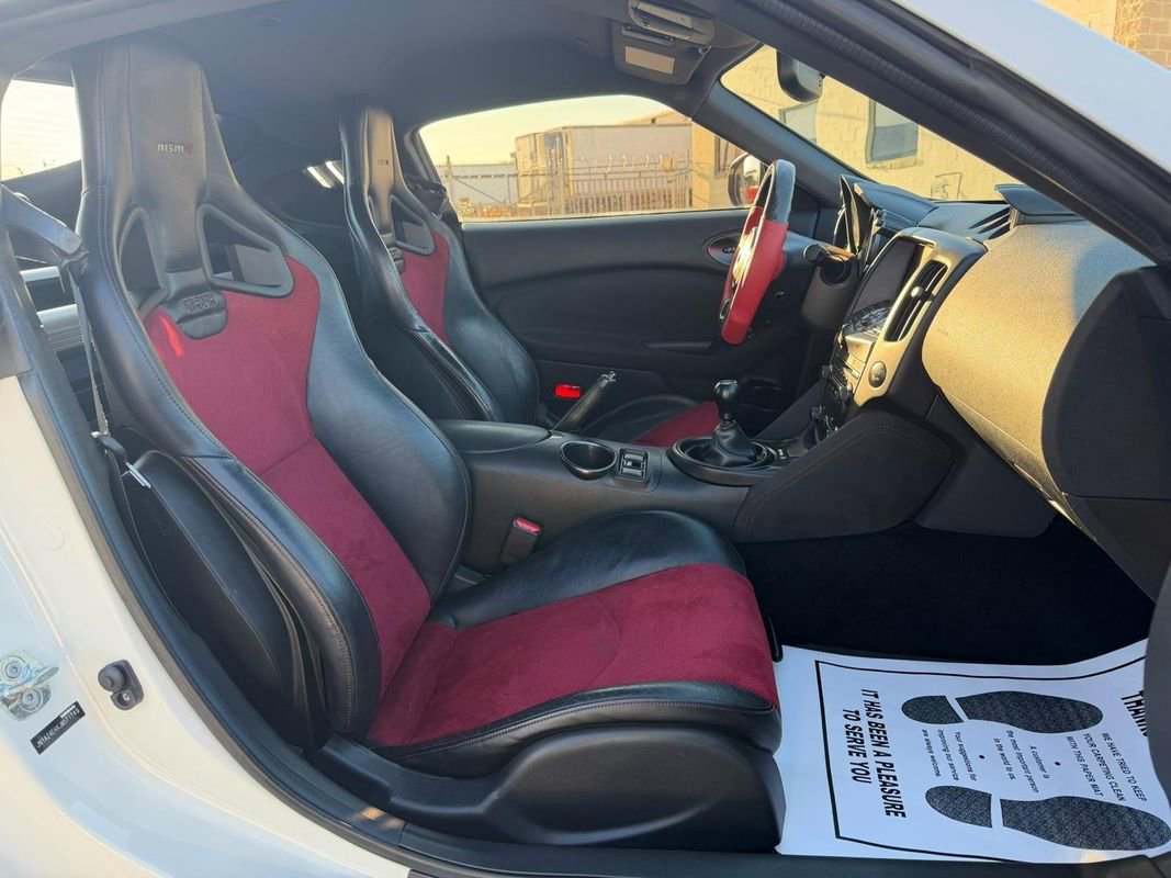 Used 2018 Nissan 370Z NISMO image 13