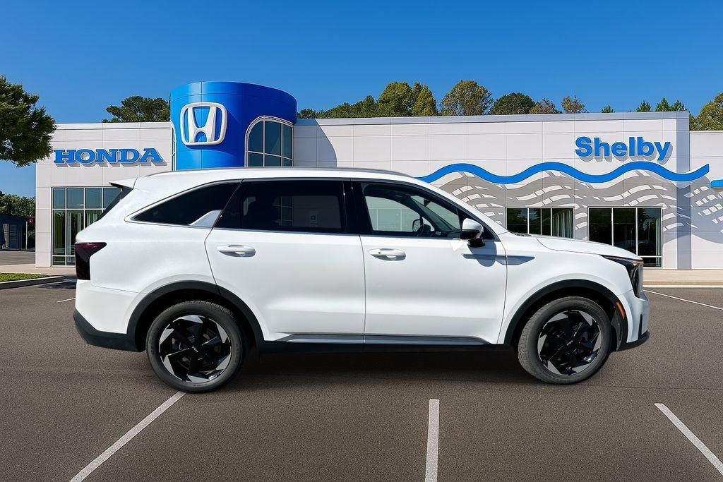 Used 2025 Kia Sorento EX image 9
