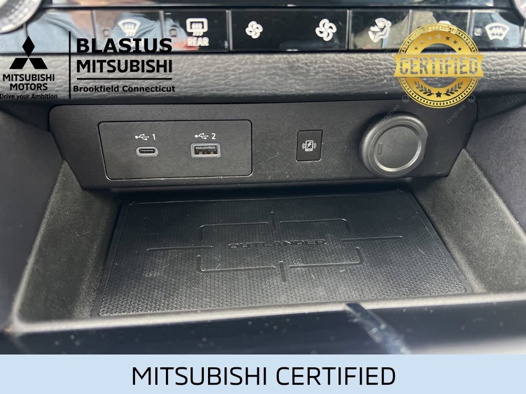 Used 2024 Mitsubishi Outlander 4WD Plug-In Hybrid image 29