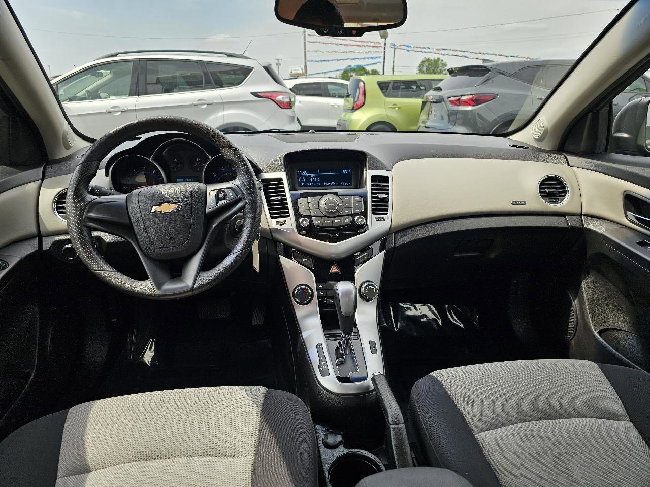 Used 2015 Chevrolet Cruze LS FWD image 3