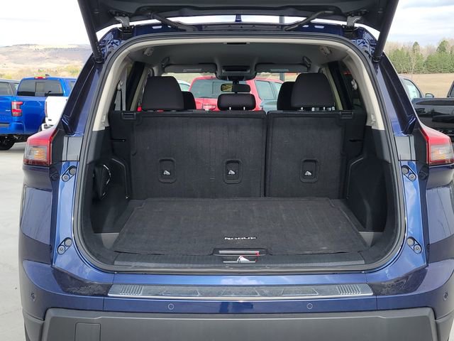 Used 2025 Nissan Rogue SV image 12