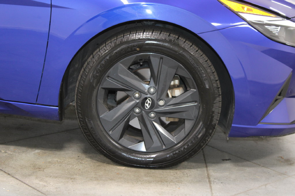 Used 2023 Hyundai Elantra SEL FWD image 12