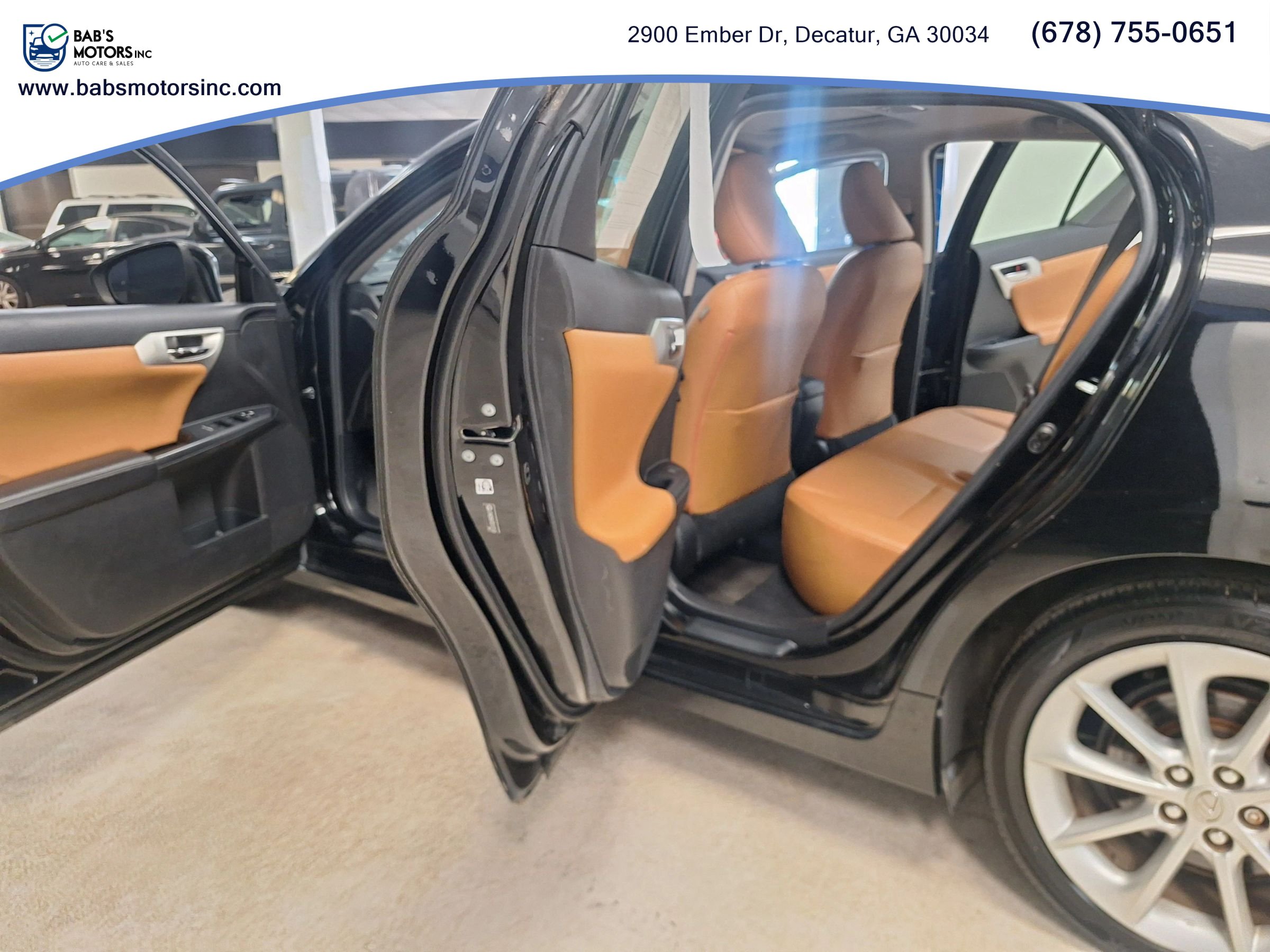 Used 2013 Lexus CT 200h w/ Premium Pkg w/Navigation FWD image 33