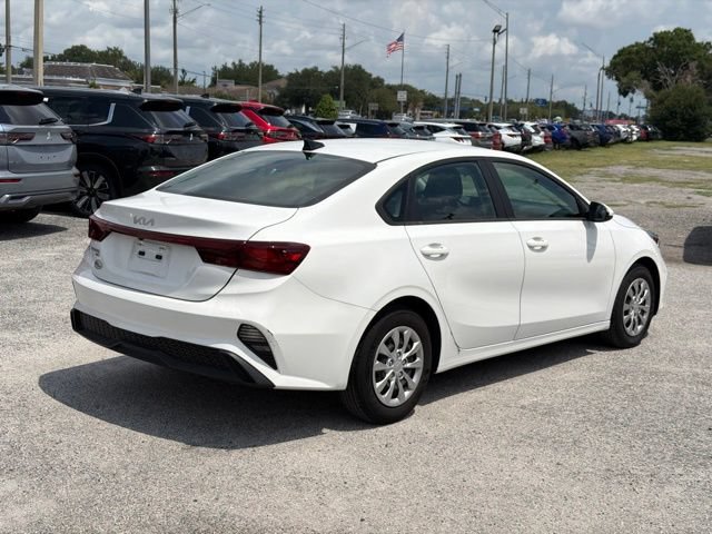 Used 2024 Kia Forte LX FWD image 3