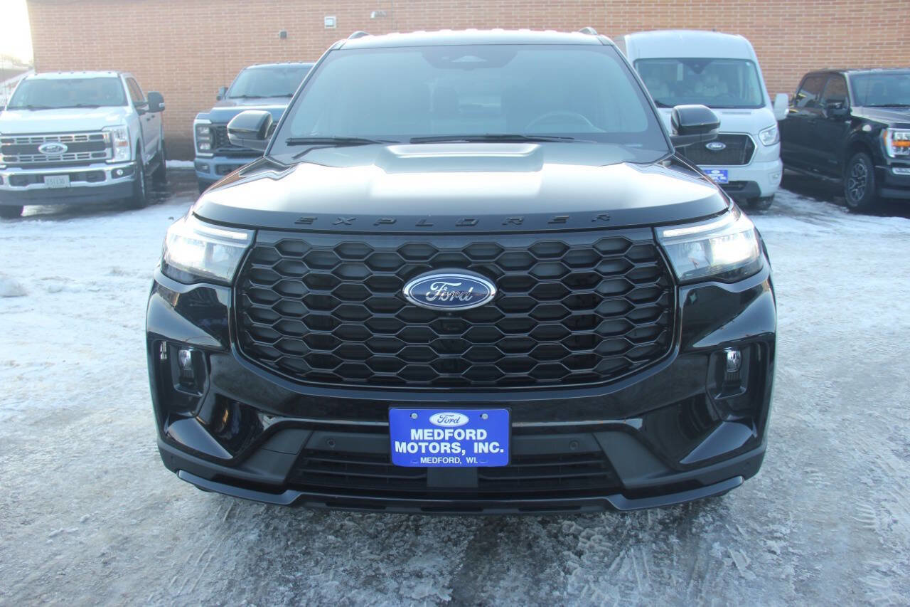 Certified 2025 Ford Explorer ST-Line image 8