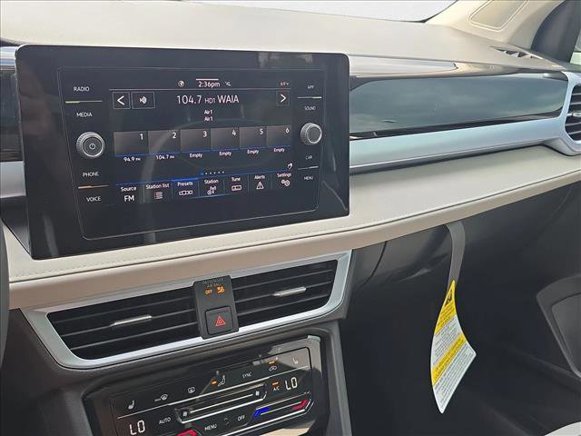 New 2025 Volkswagen Taos SE image 12