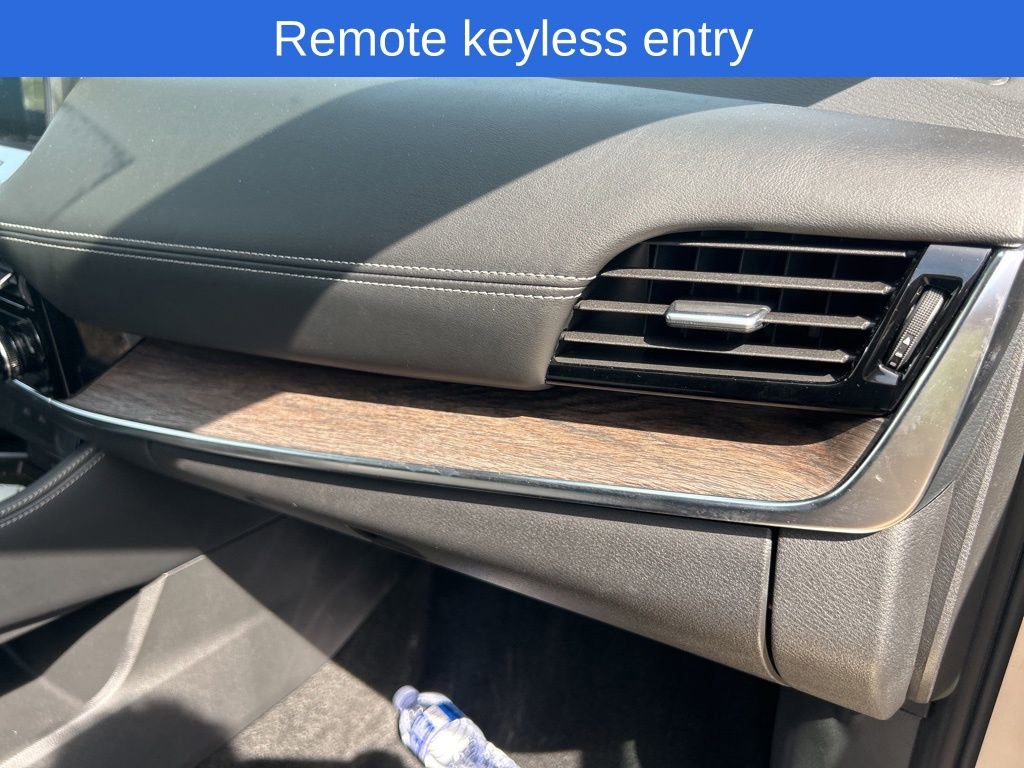 Used 2025 Nissan Rogue Platinum w/ Tech Package image 11