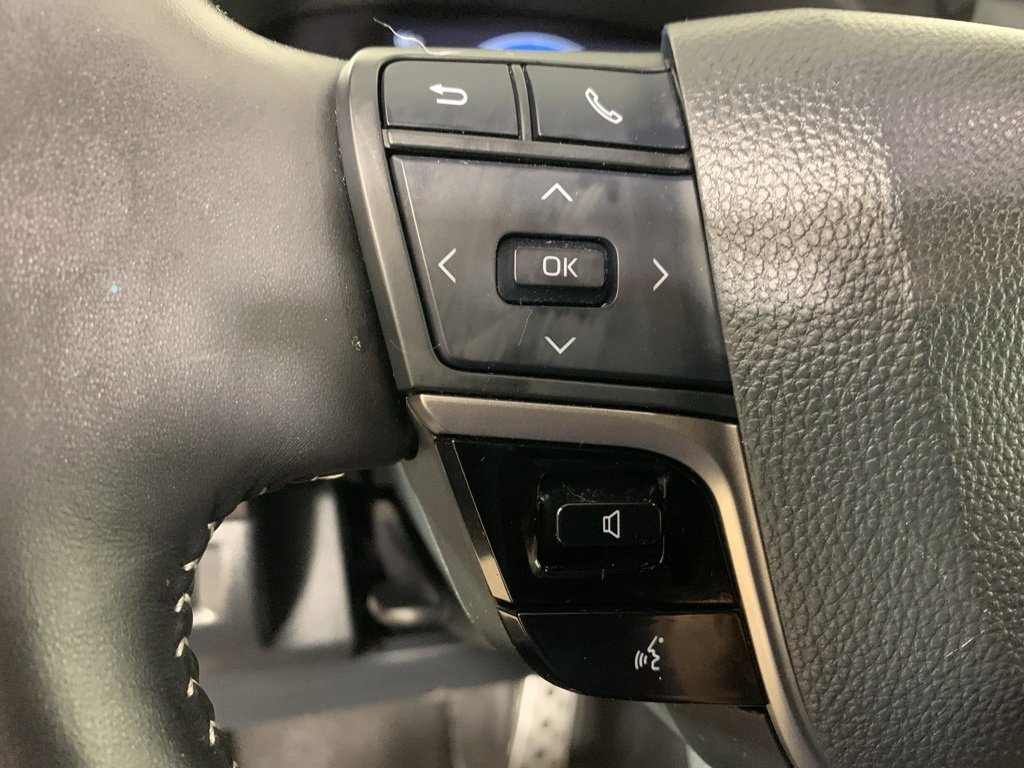 Used 2025 Toyota Camry SE image 20