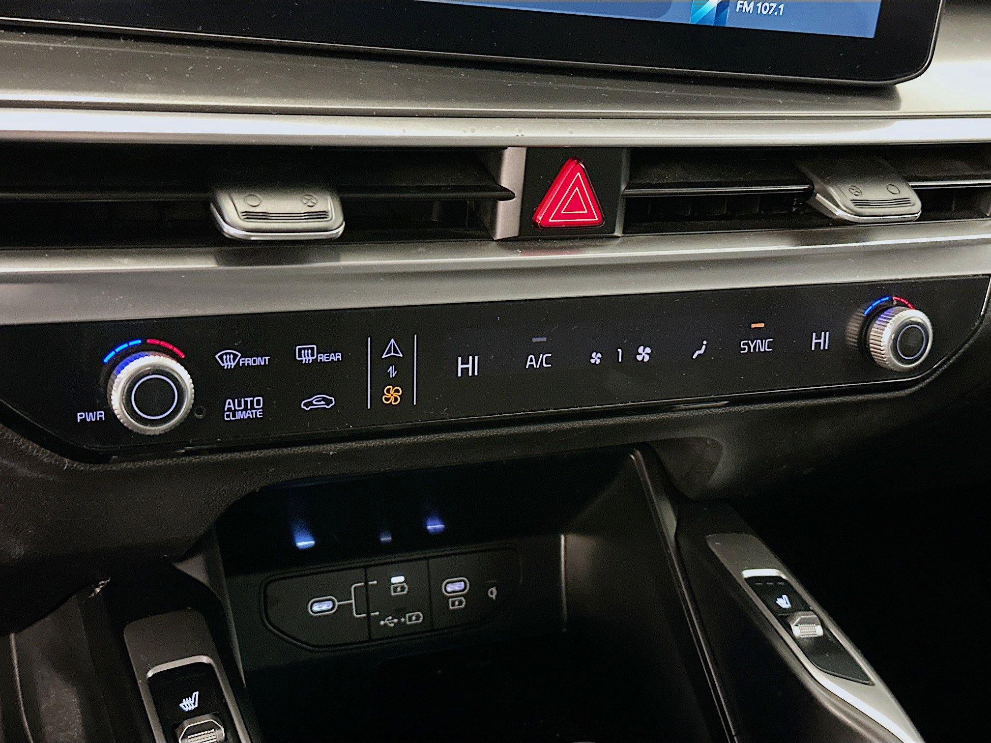 Used 2024 Kia Sorento S image 24