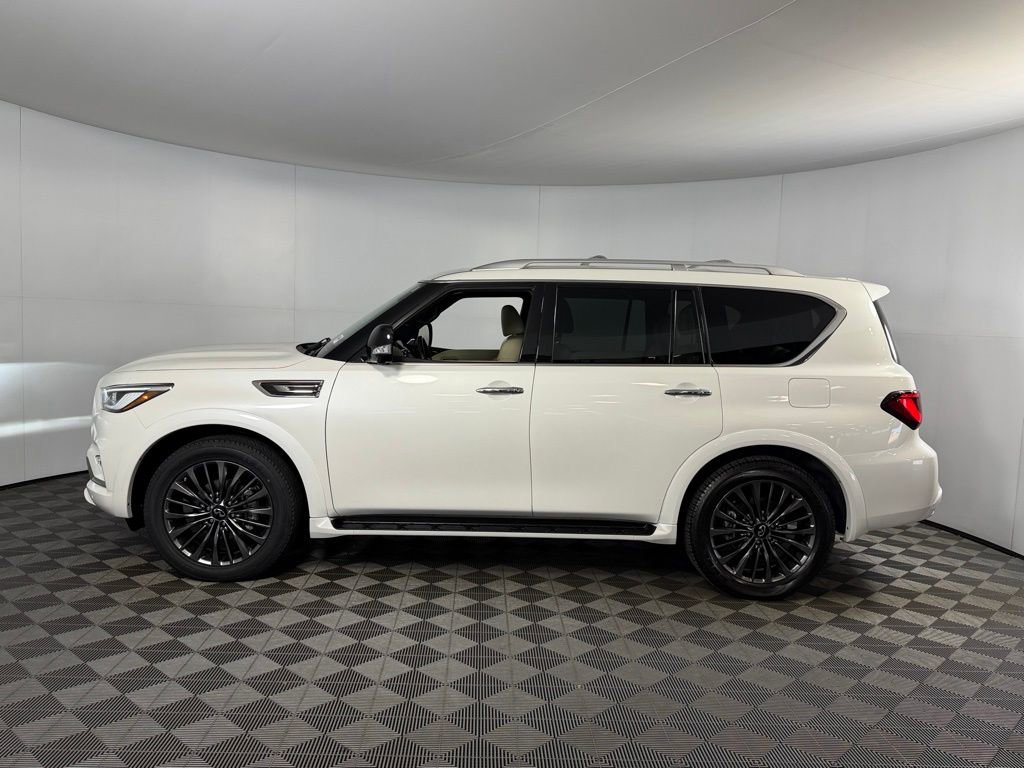 Used 2024 INFINITI QX80 Sensory image 8