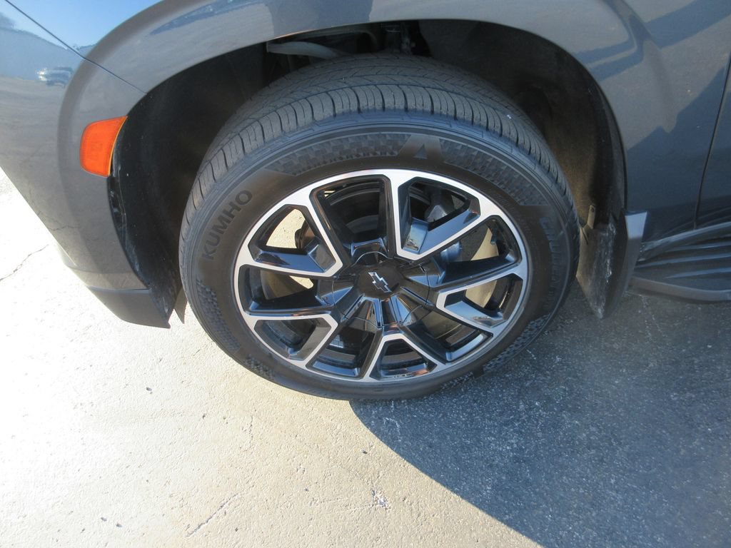 Certified 2021 Chevrolet Tahoe RST w/ Luxury Package AWD/4WD image 15