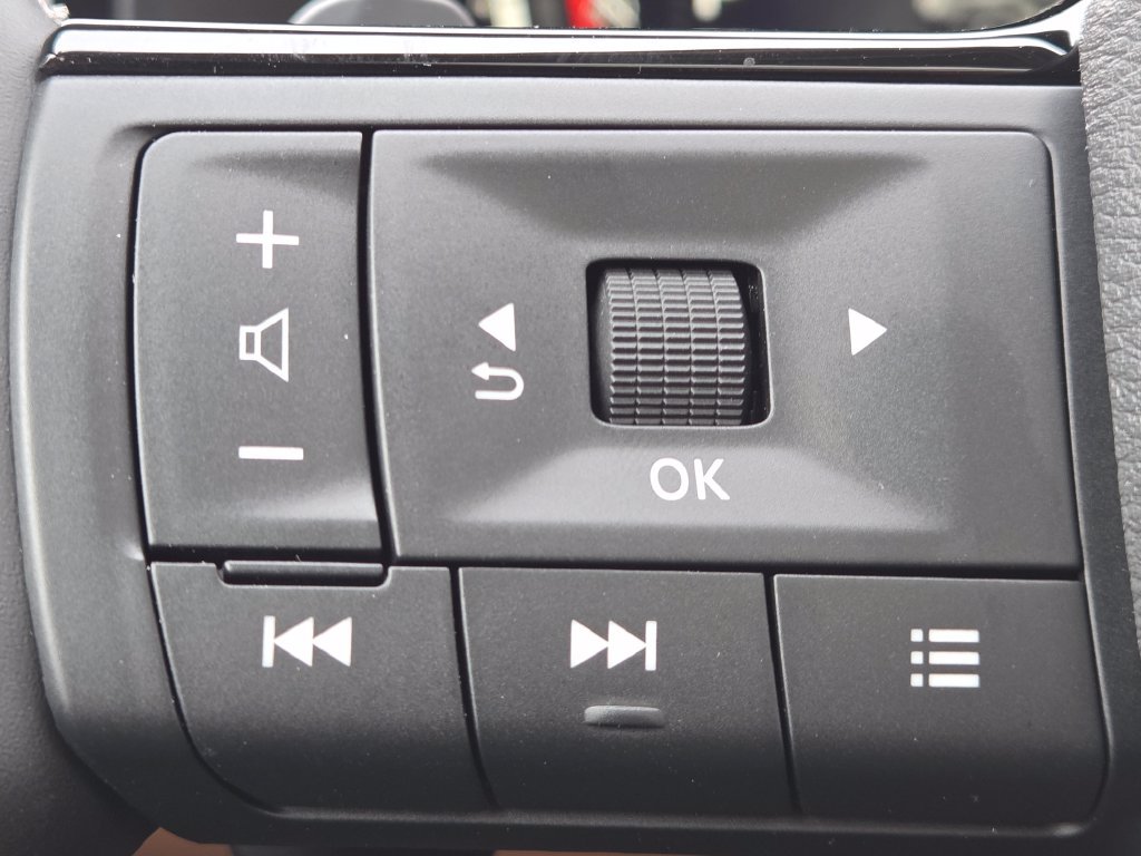 New 2026 Nissan Pathfinder Platinum AWD/4WD image 14