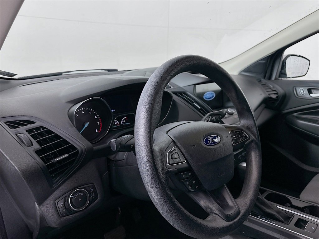 Used 2017 Ford Escape SE w/ Equipment Group 201A image 9