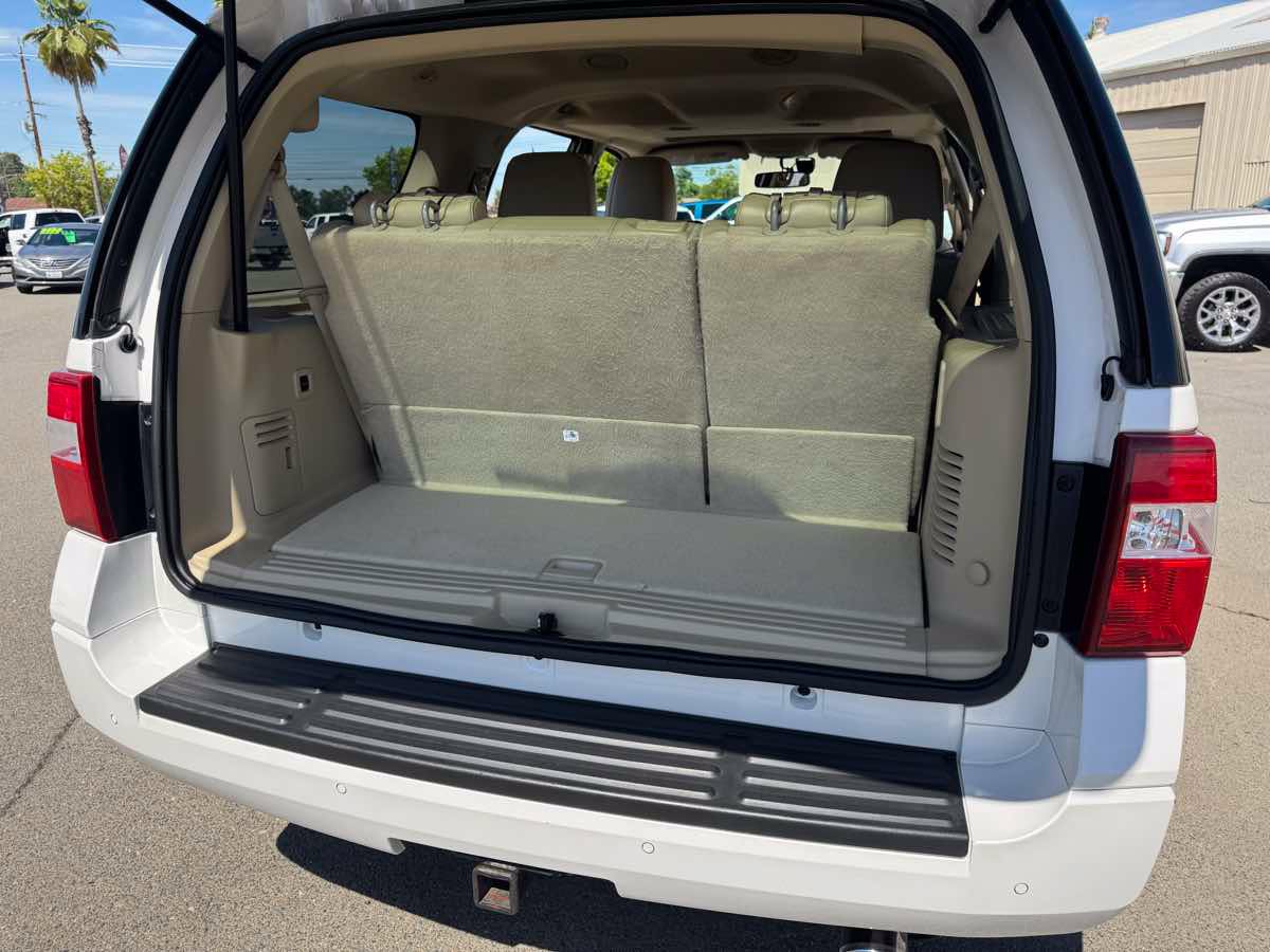 Used 2016 Ford Expedition Limited w/ Equipment Group 301A AWD/4WD image 20