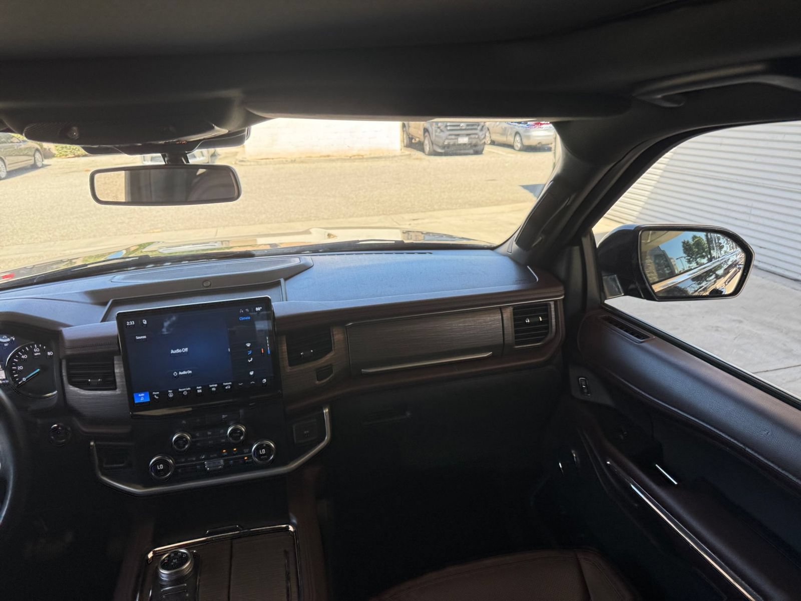 Used 2024 Ford Expedition Limited AWD/4WD image 39
