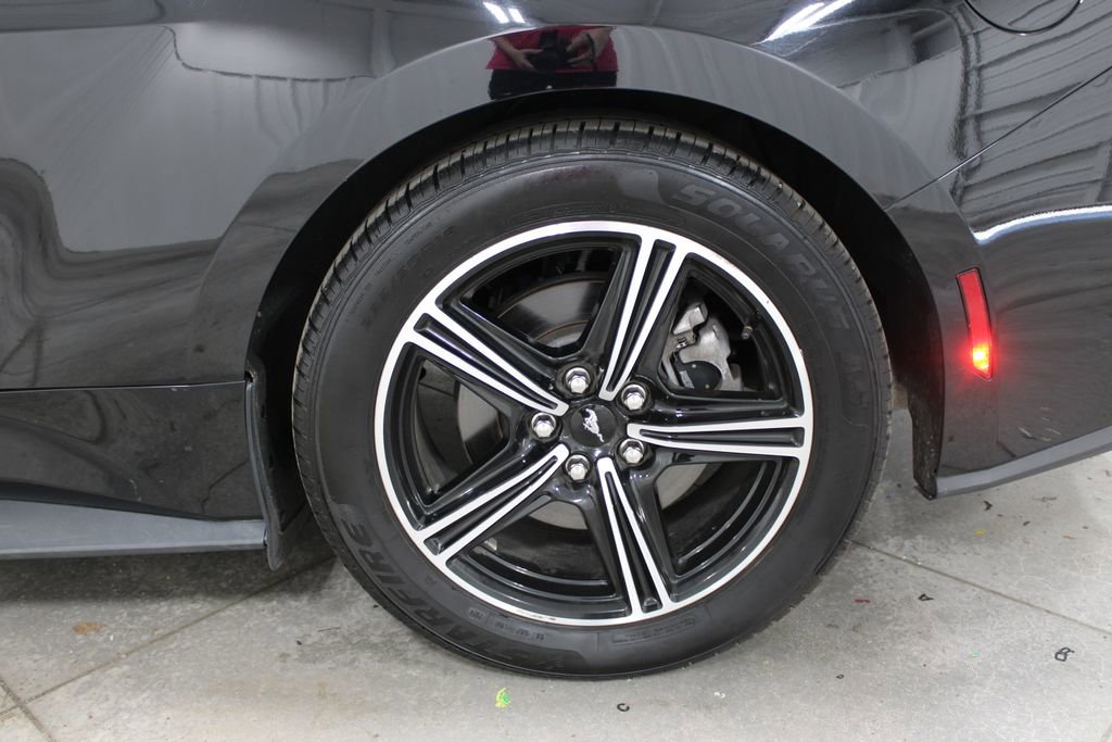 Used 2024 Ford Mustang EcoBoost image 30