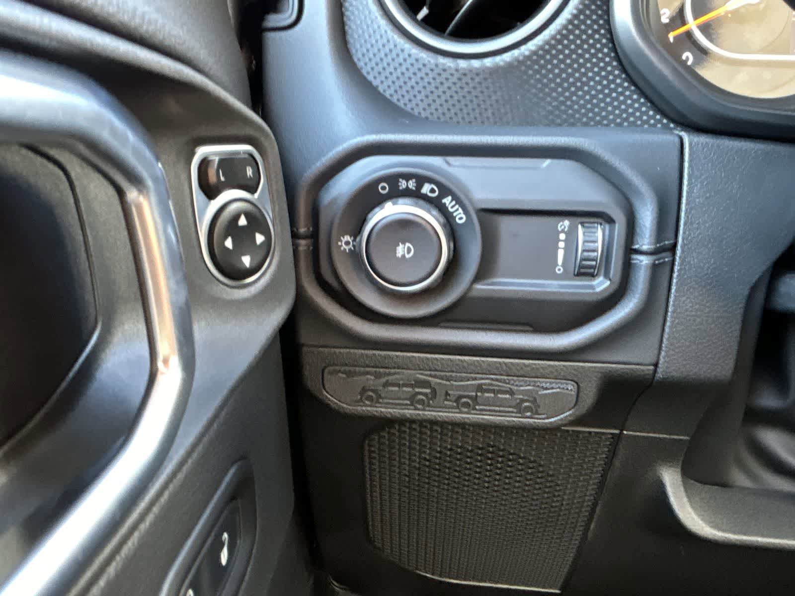 New 2026 Jeep Wrangler Unlimited Rubicon AWD/4WD image 16