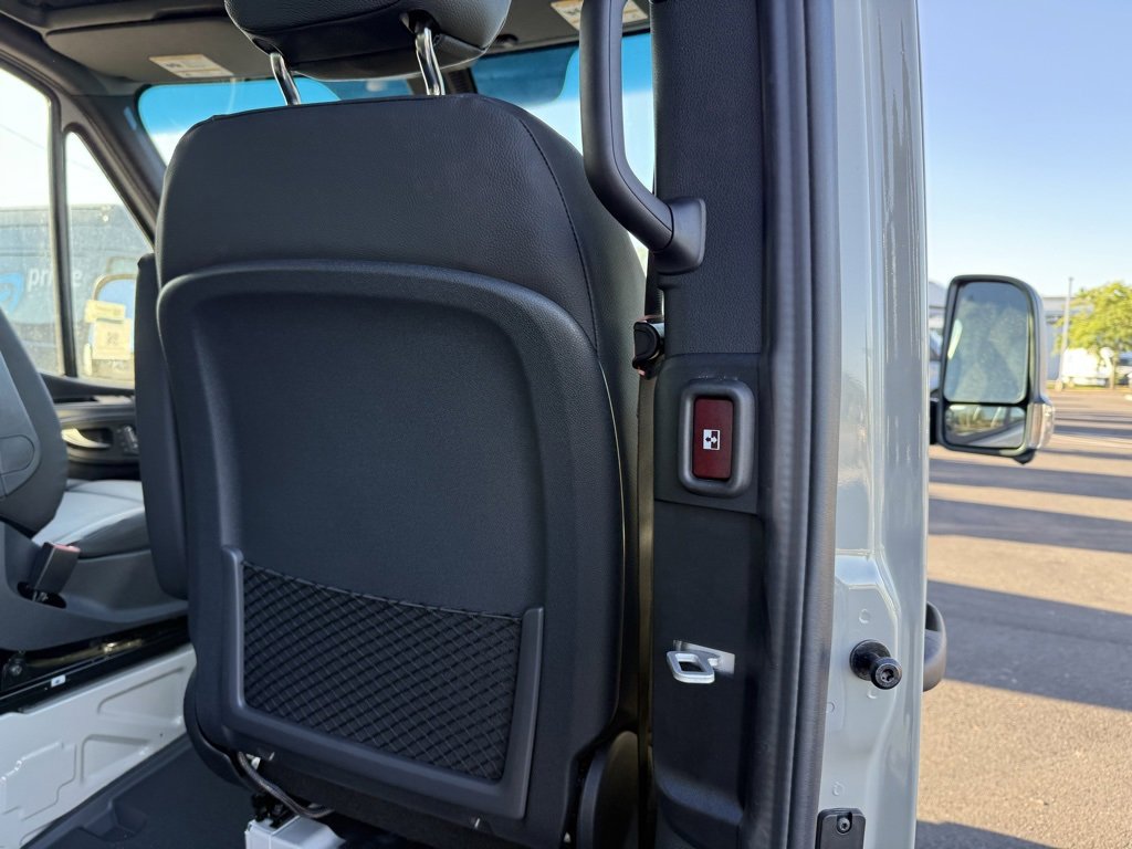 New 2025 Mercedes-Benz Sprinter 2500 image 6