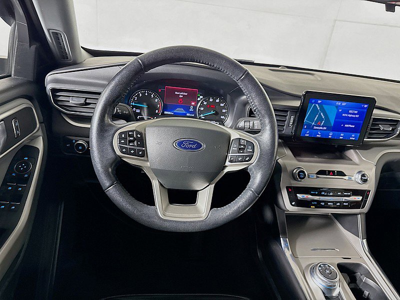 Used 2022 Ford Explorer XLT w/ Equipment Group 202A image 23